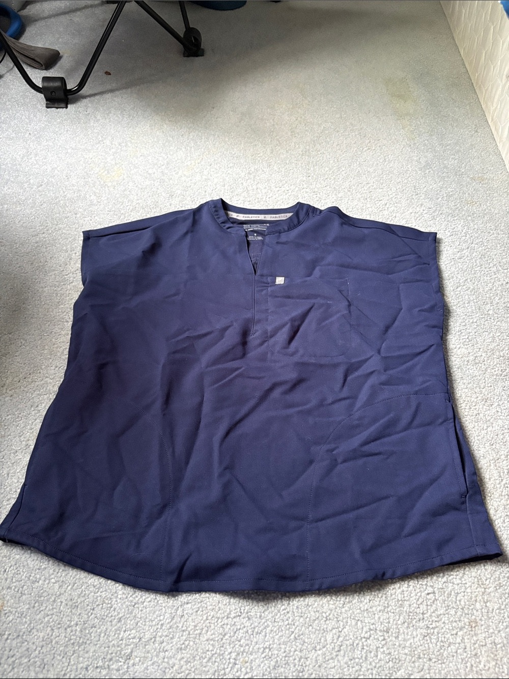 Fabletics Women’s Short Sleeve Scrub Top in Navy Blue